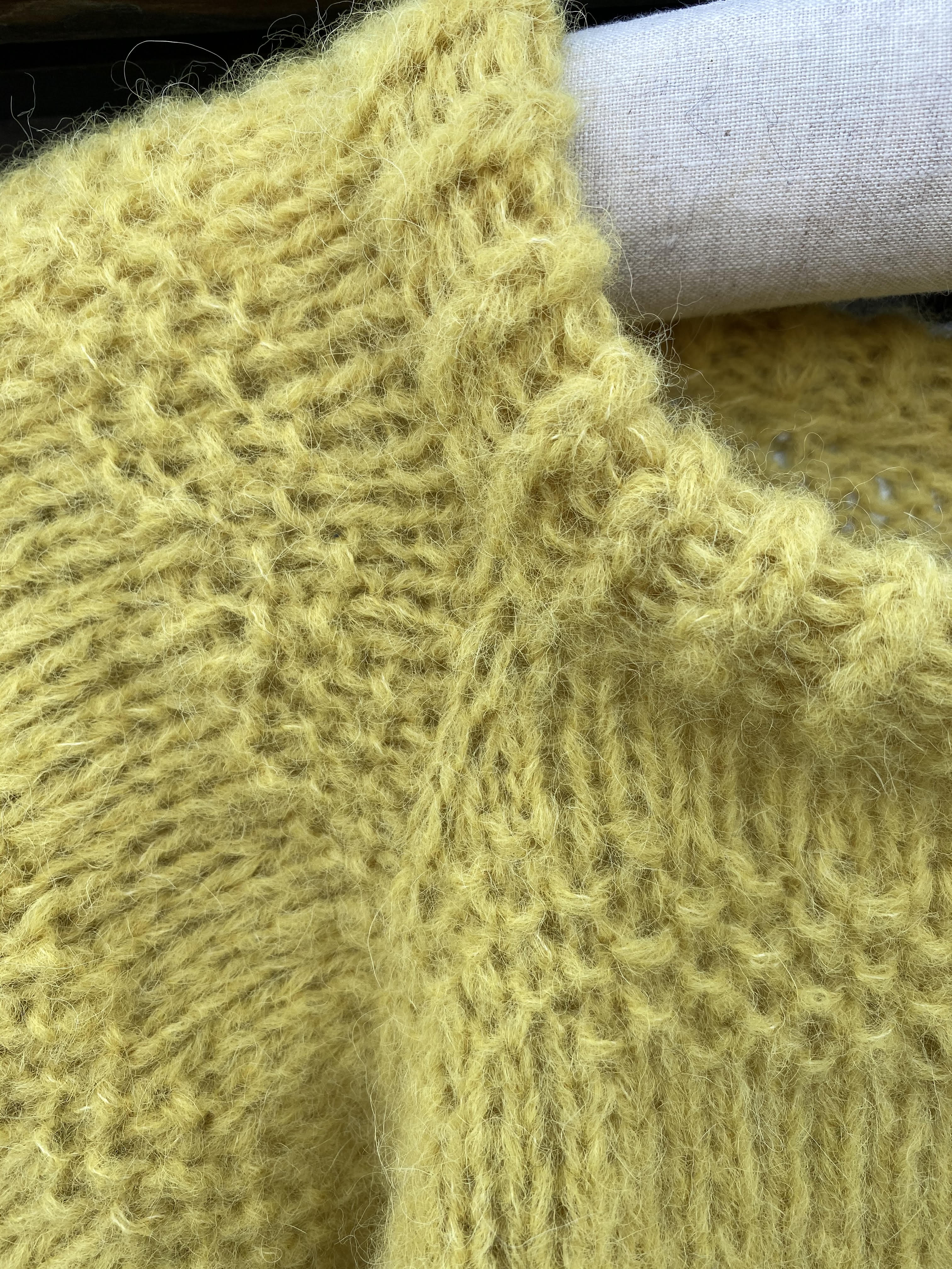 KIT FOR "DALIA SWEATER"